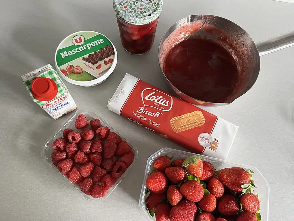 Mascarpone toetje met aardbeien ingrediënten