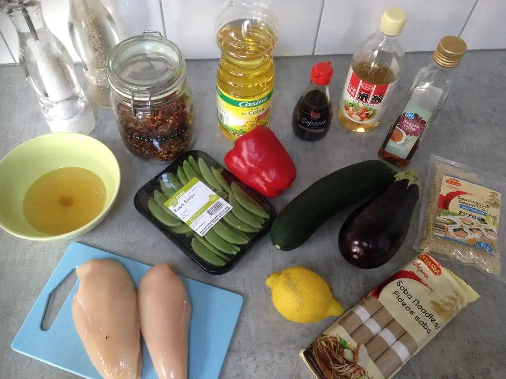 Kip met groenten en sesam uit de wok ingrediënten