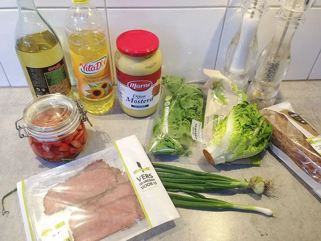 Rosbiefsalade met mosterddressing ingrediënten