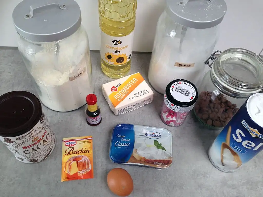 Valentijnskoekjes met chocolade ingrediënten