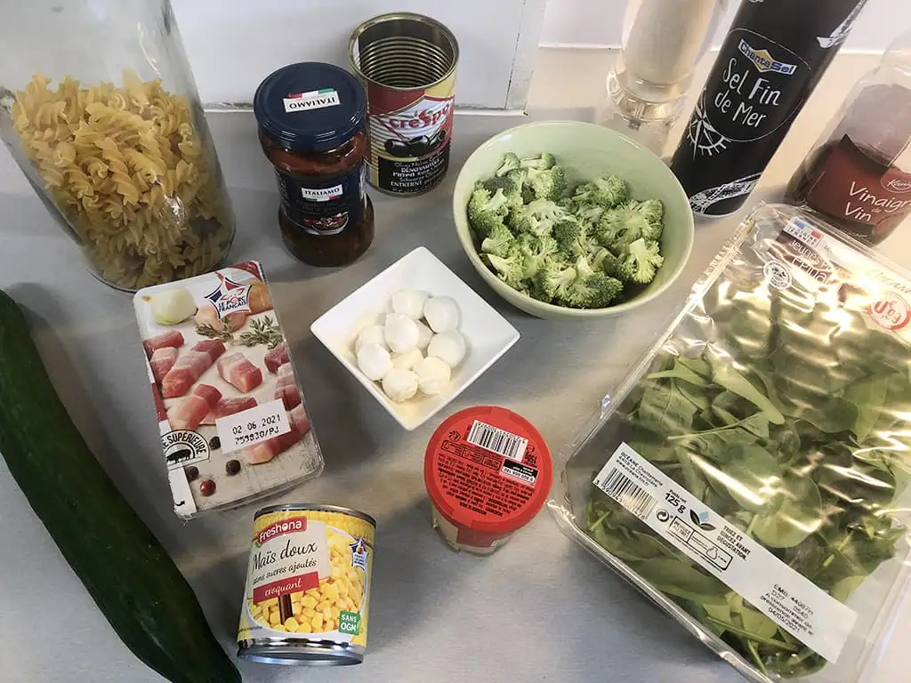Pastasalade met broccoli ingrediënten