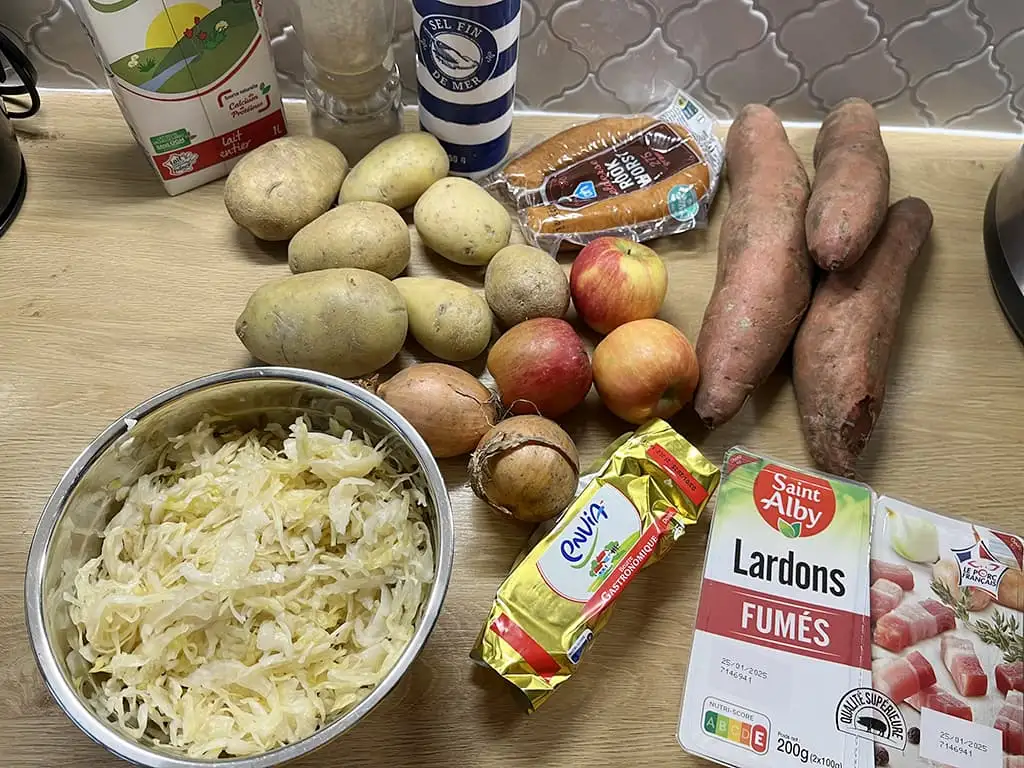 Zuurkoolstamppot met zoete aardappel ingrediënten