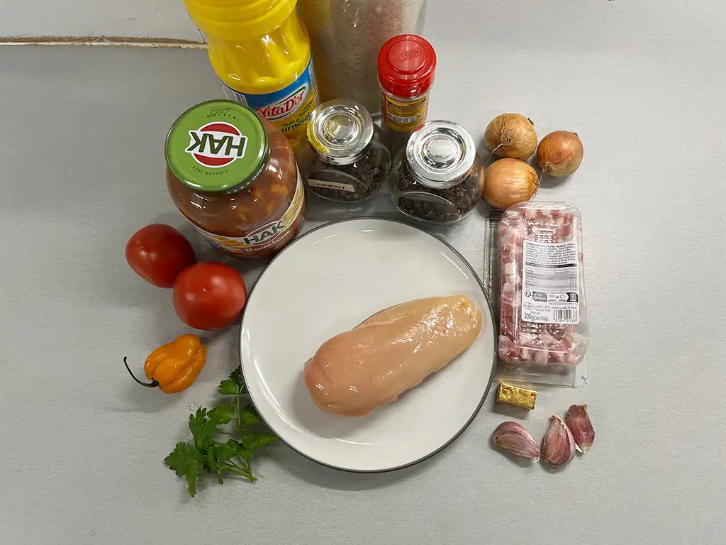 Surinaamse bruine bonen met rijst ingrediënten