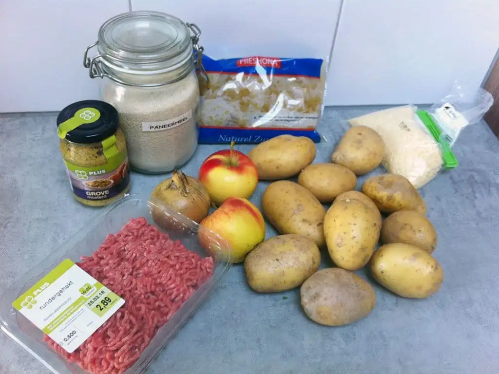Zuurkoolstamppot ovenschotel ingrediënten