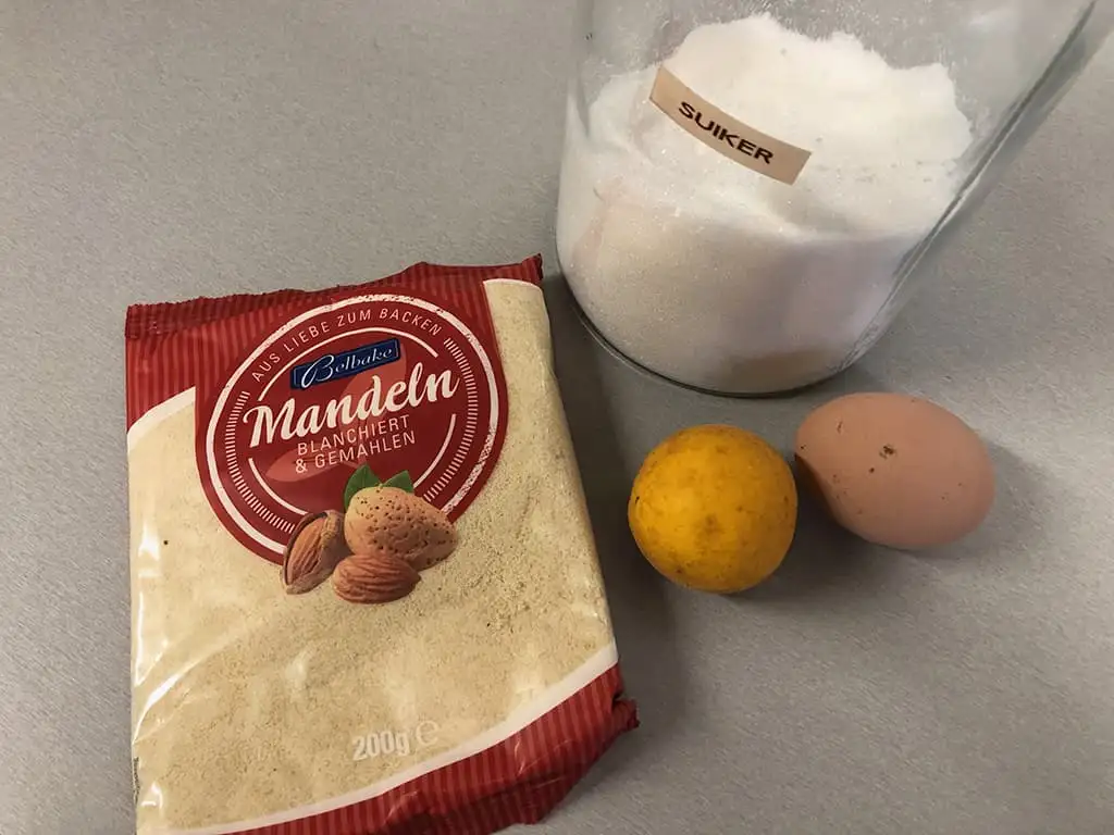 Zelf amandelspijs maken ingrediënten