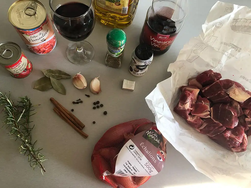 Griekse Stifado ingrediënten