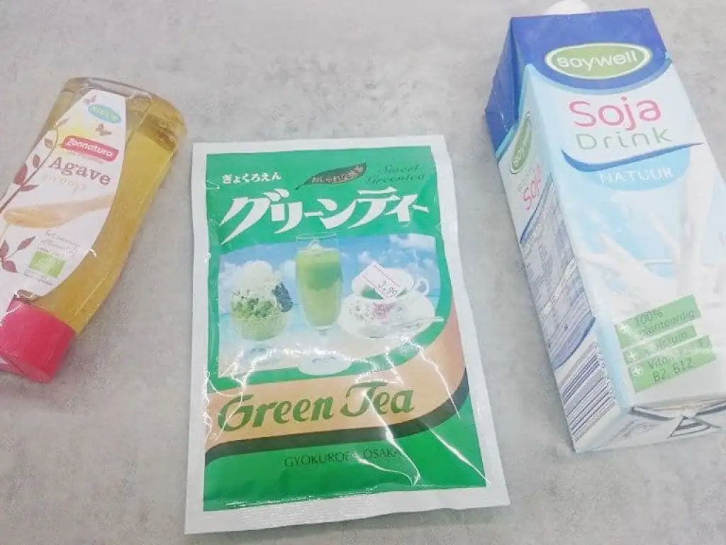 Matcha latte (groene thee latte) ingrediënten