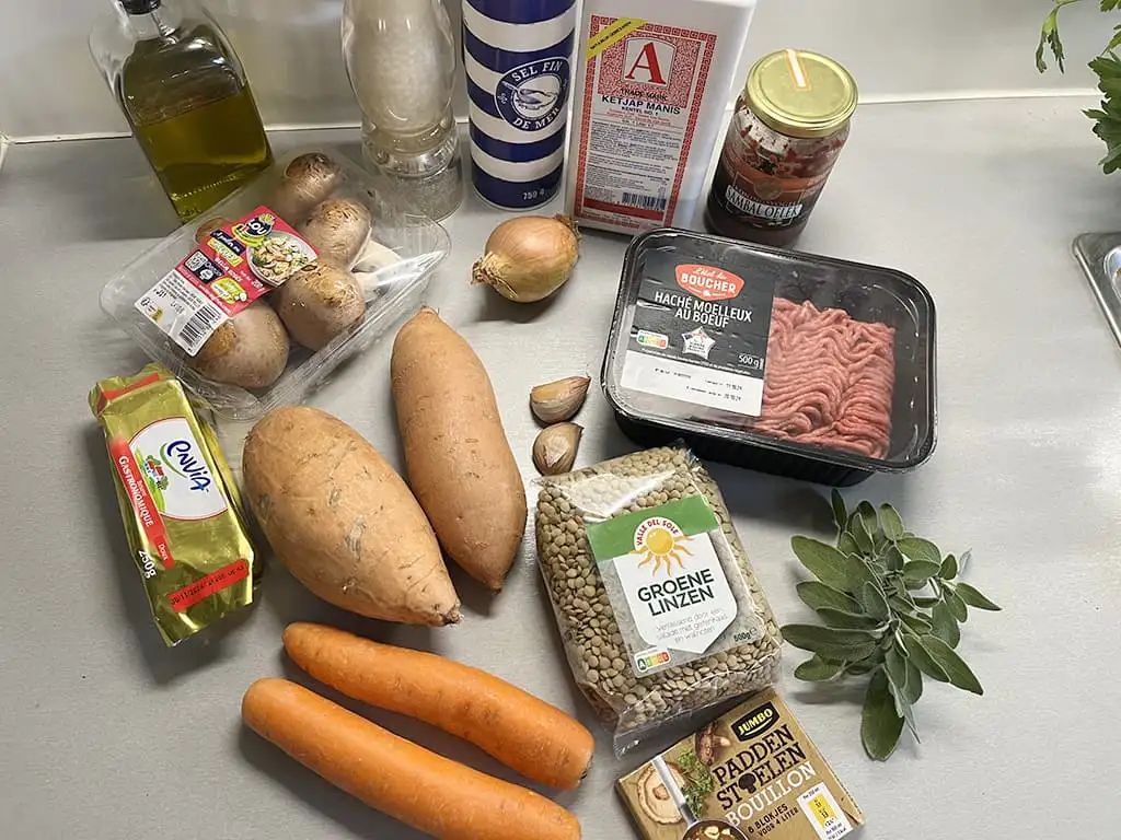 Ovenschotel met gehakt en zoete aardappelpuree ingrediënten