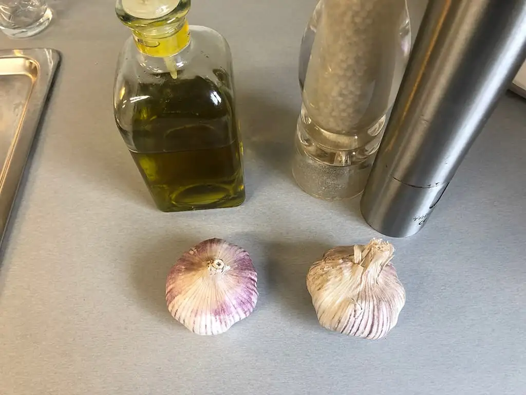 Geroosterde knoflookbollen ingrediënten