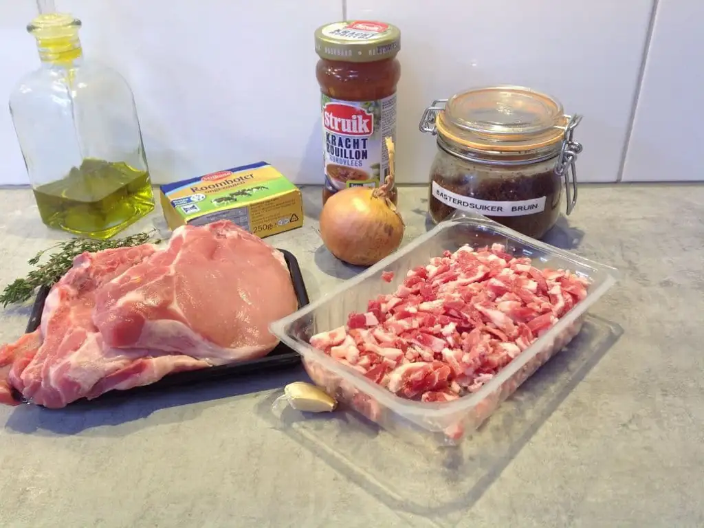 Koteletten met gekarameliseerde uien en spek ingrediënten
