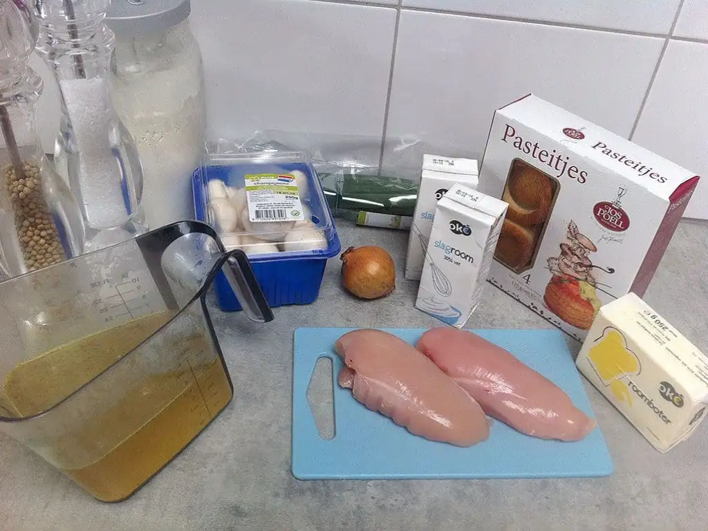 Pasteitje met kip en champignons ingrediënten