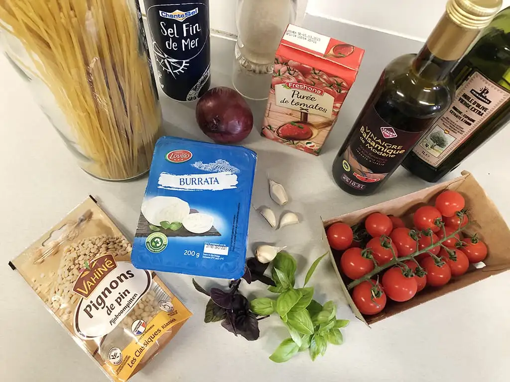 Pasta burrata met tomatensaus ingrediënten