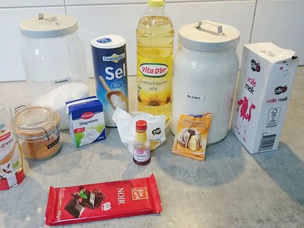 Churros met frambozen-chocoladesaus ingrediënten
