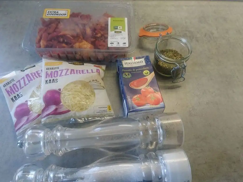 Pizza shoarma met knoflooksaus ingrediënten
