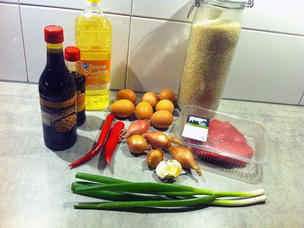 Indonesische nasi goreng ingrediënten