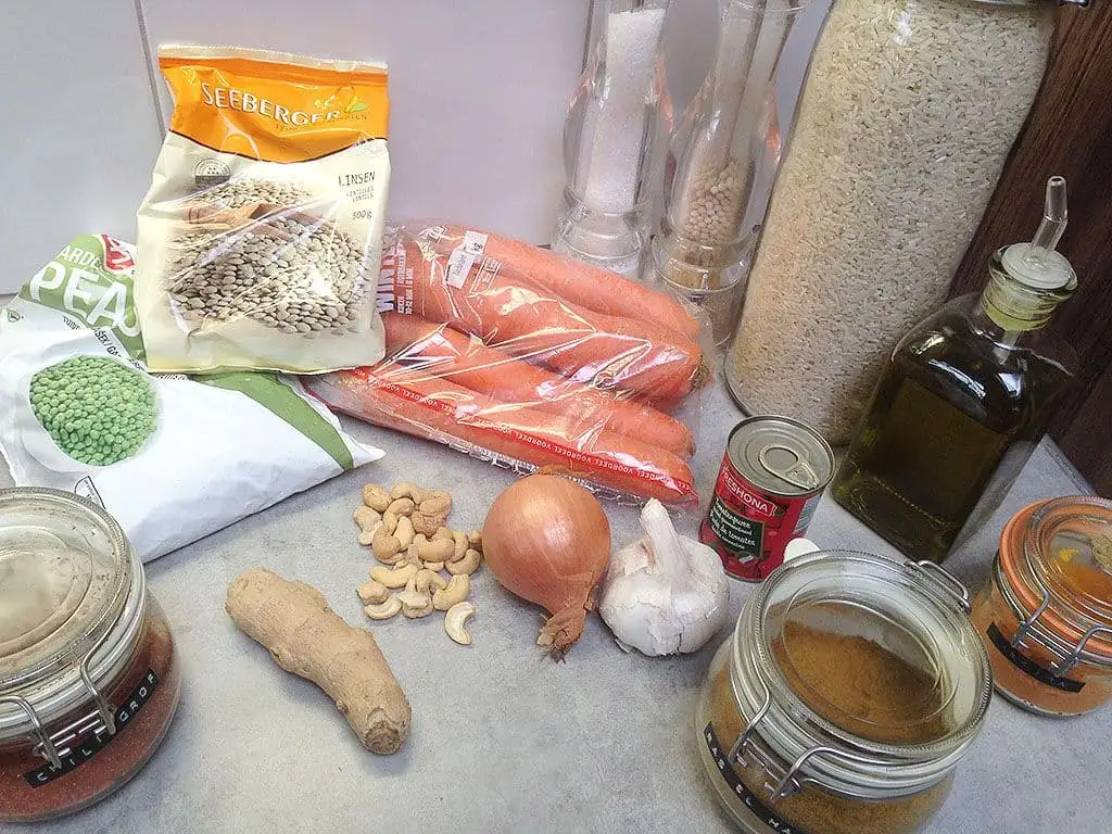 Vegetarische wortel en linzen stoof ingrediënten