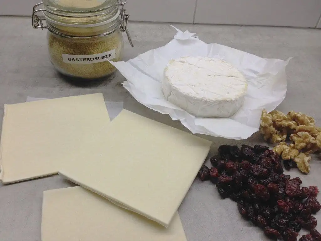 Camembert in bladerdeeg uit de oven ingrediënten