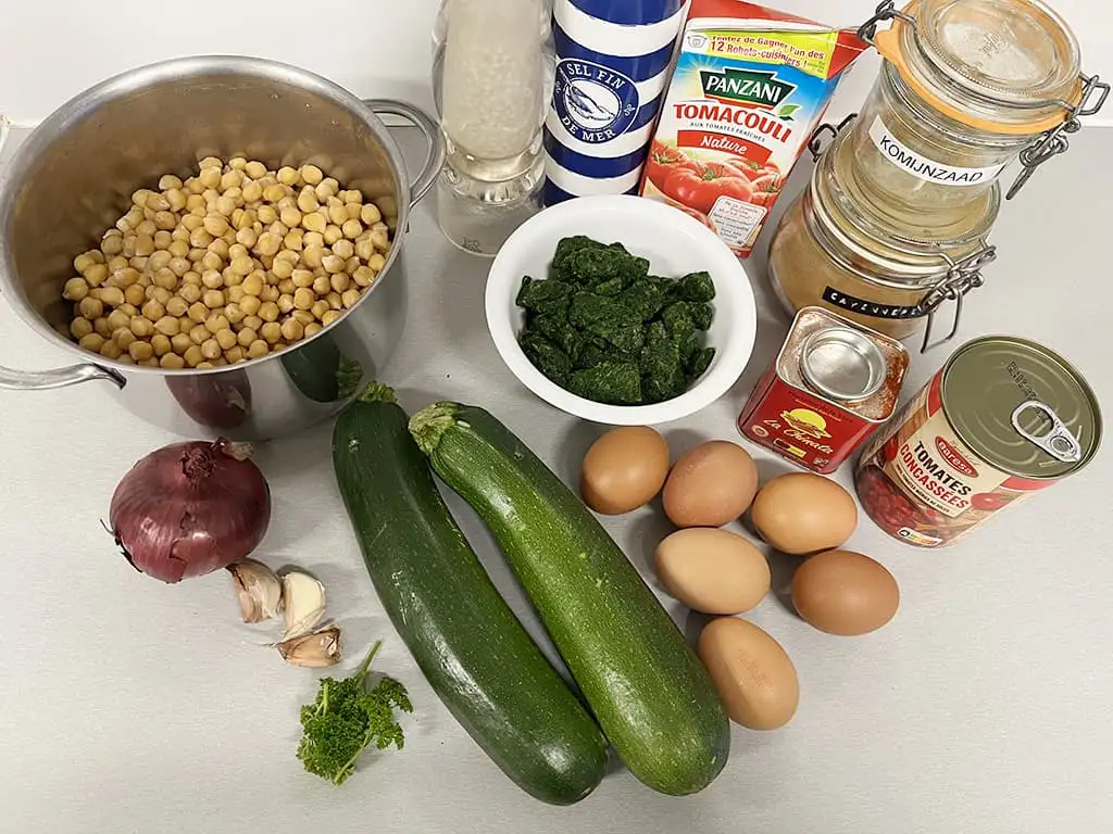 Shakshuka met kikkererwten ingrediënten