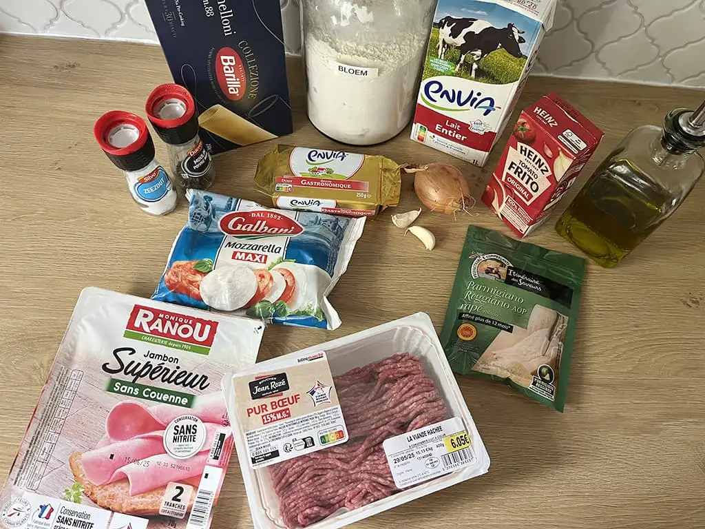 Cannelloni met gehakt en mozzarella ingrediënten