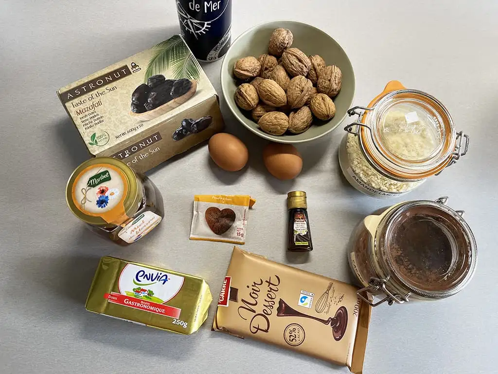 Brownies met walnoten en dadels ingrediënten