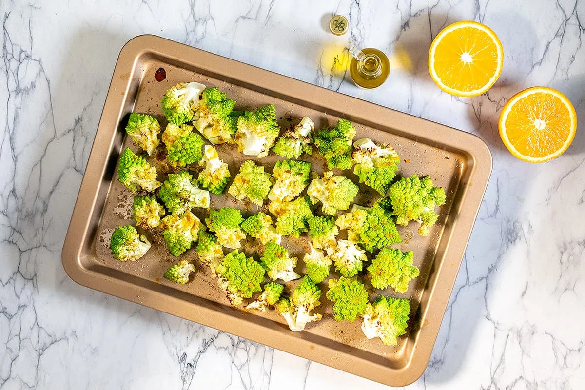 Geroosterde romanesco - met een vleugje sinaasappel