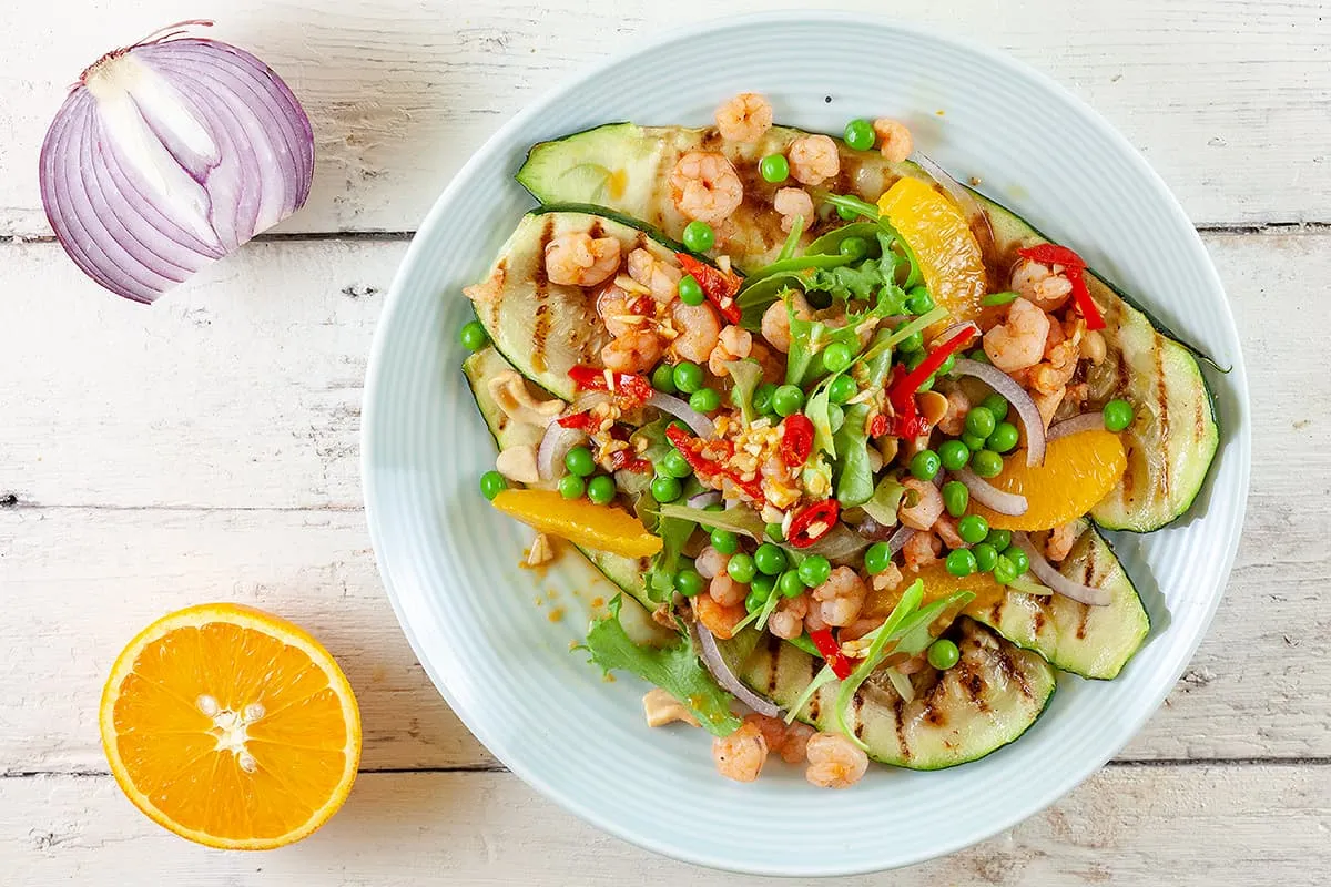 Salade met courgette en garnaaltjes