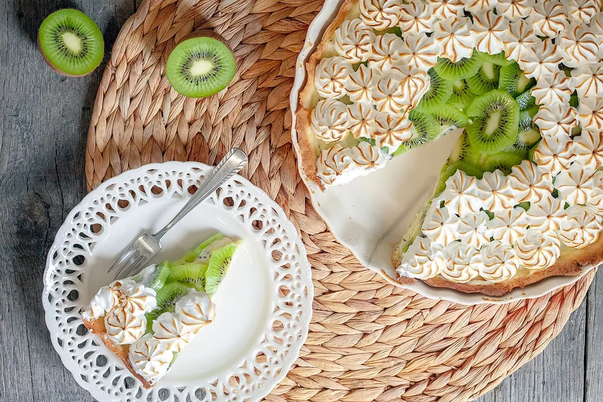 Kiwi meringue taart