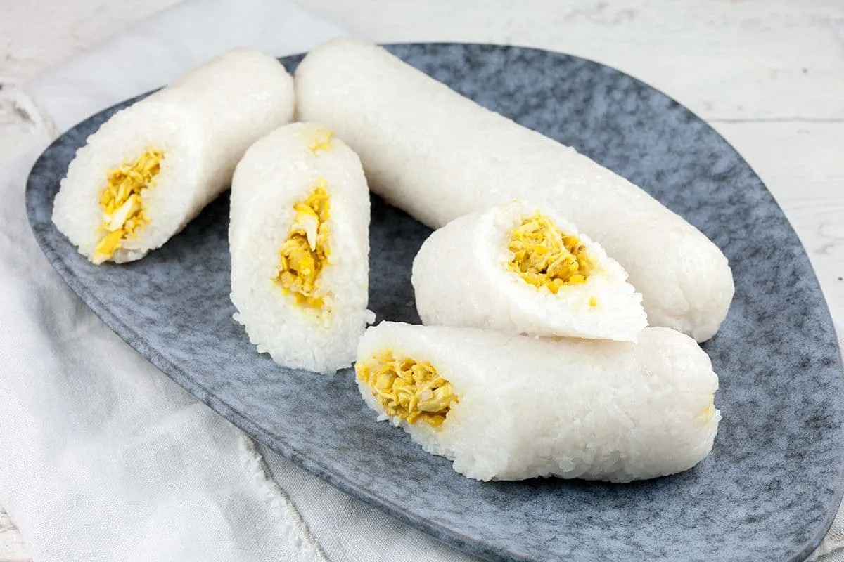 Lemper ajam - kleefrijst met kipvulling