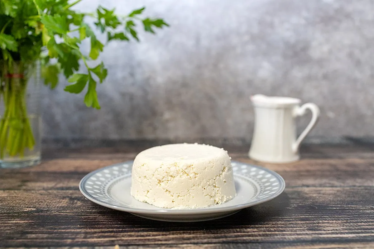 Zelf ricotta maken met maar 3 ingrediënten!