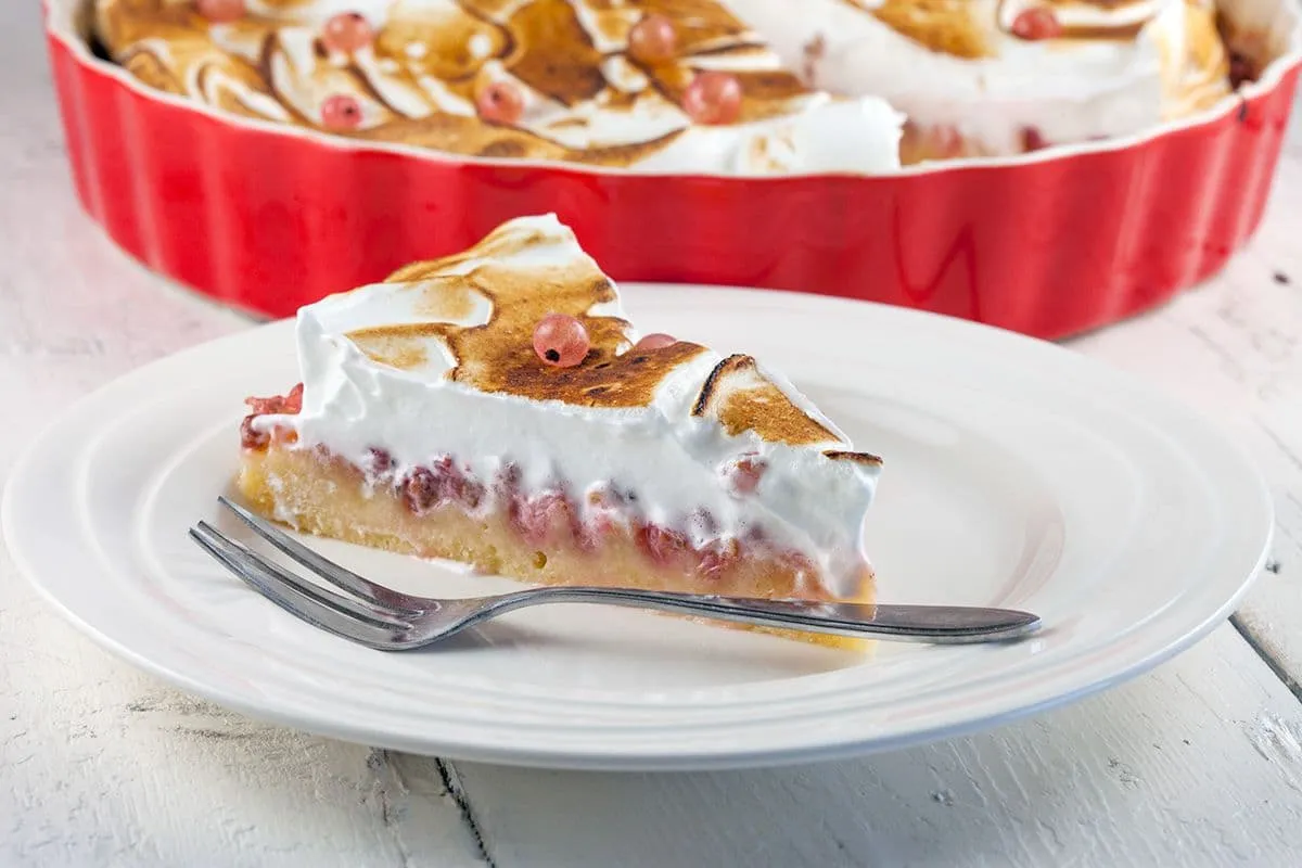 Roze besjes en meringue taart