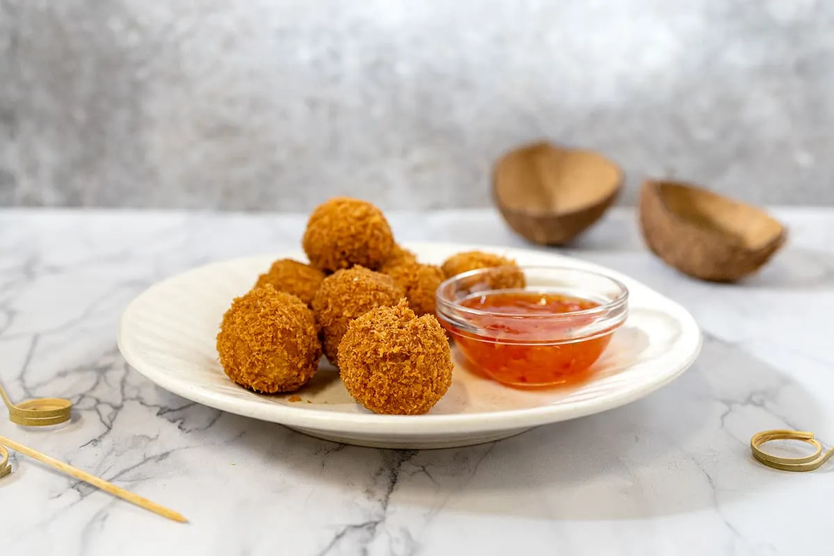 Kokos-kipballetjes - kip gehaktballetjes met kokos