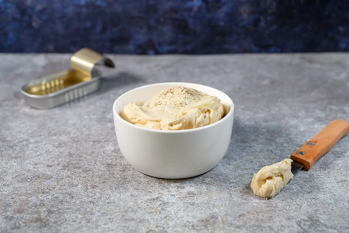 Luchtige ansjovisboter - met maar 3 ingrediënten