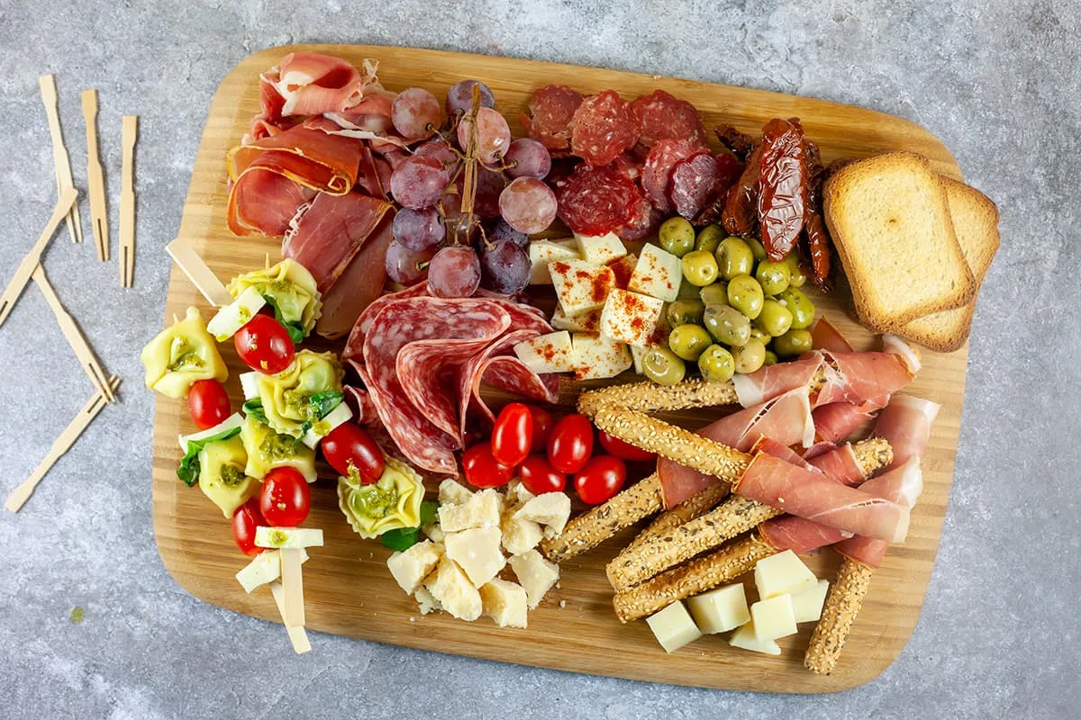 Welke snacks kun je serveren op feestjes?