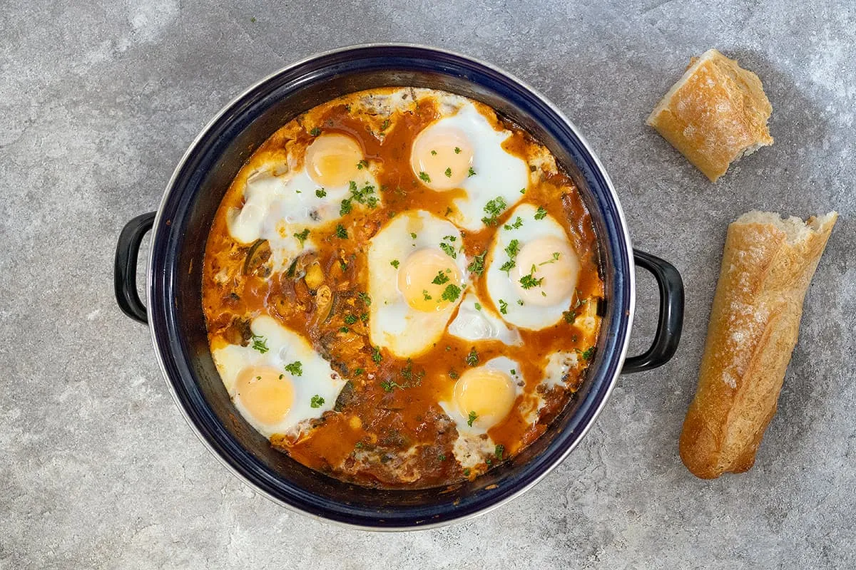 Shakshuka met kikkererwten - met extra groenten en peulvruchten