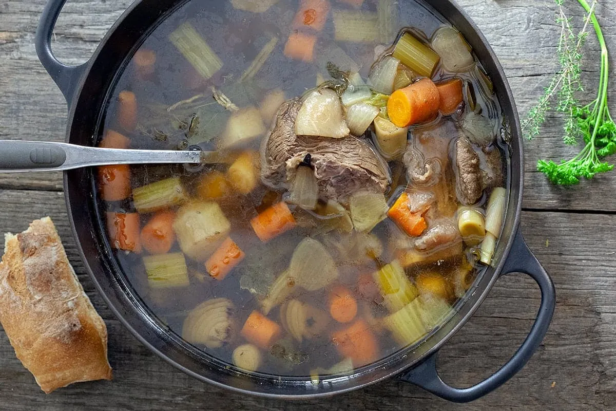 Pot au feu - klassiek Frans stoofpotje met rundvlees
