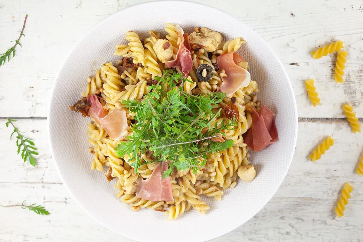 Pasta met kip en zongedroogde tomaten