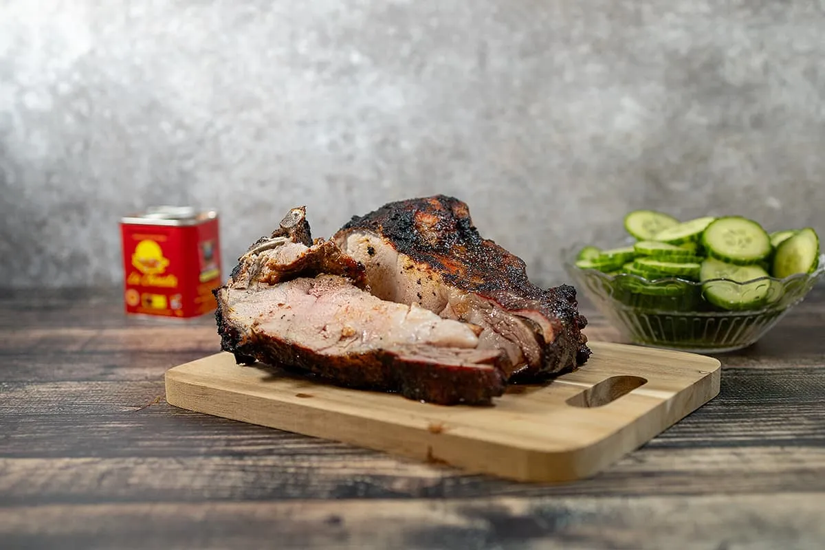 Varkenslende van de BBQ - mals varkensvlees met een kruidige marinade