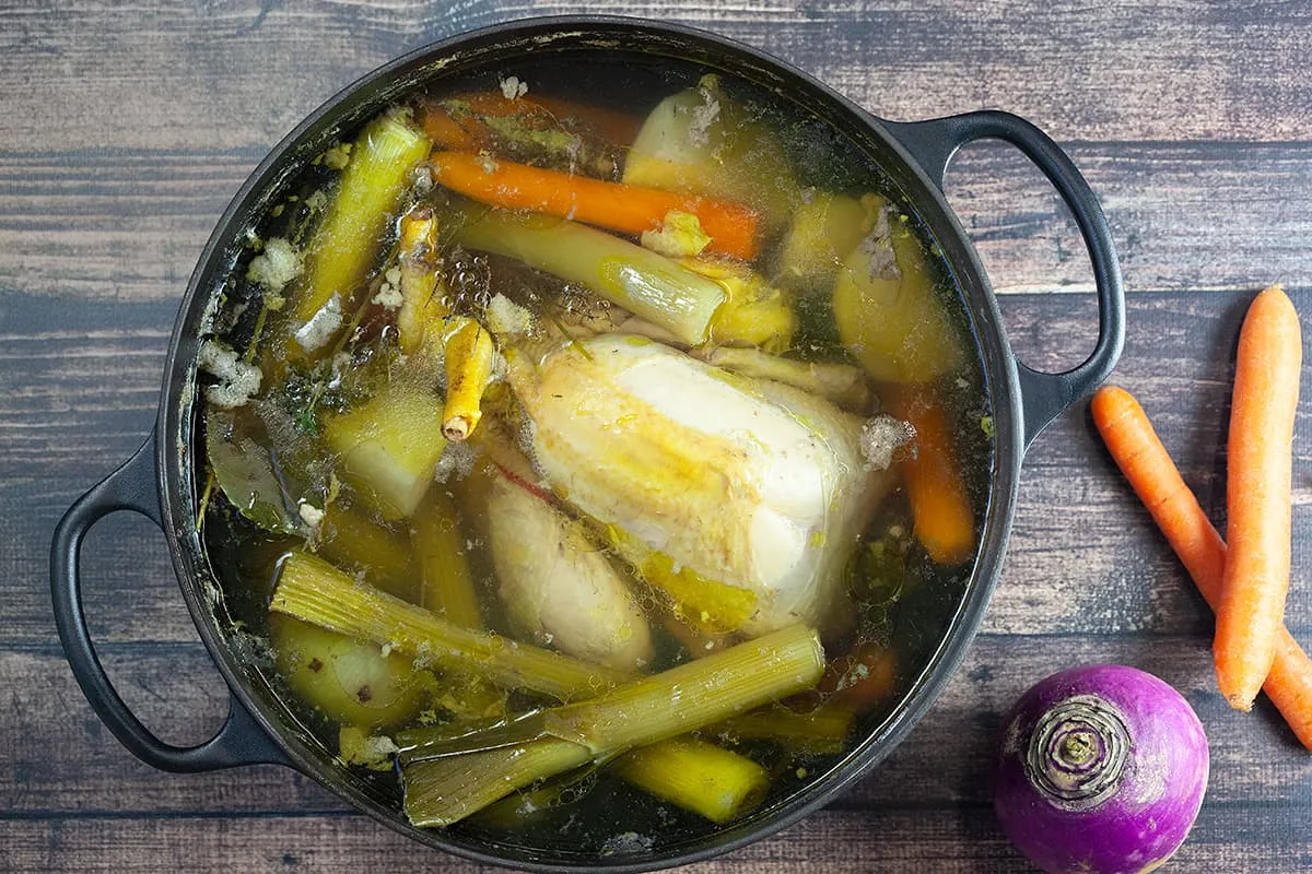 Kip in het pannetje (poule au pot)