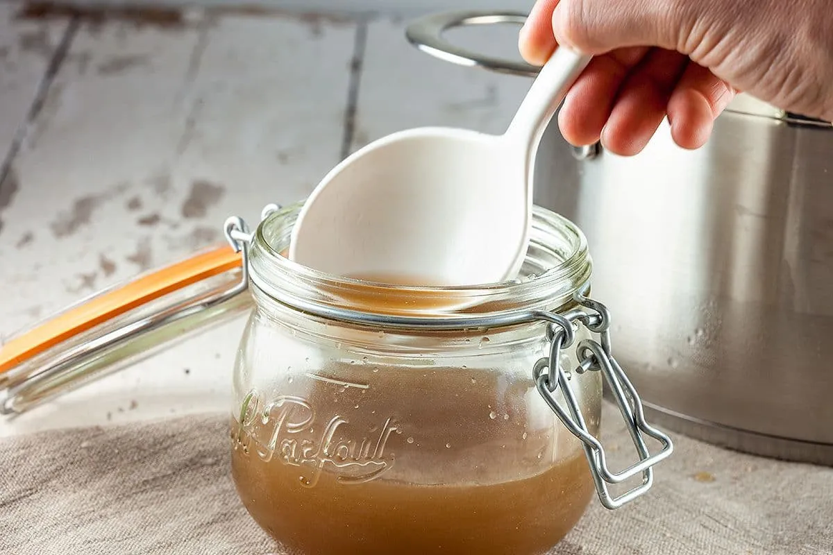 Zelf champignonbouillon maken