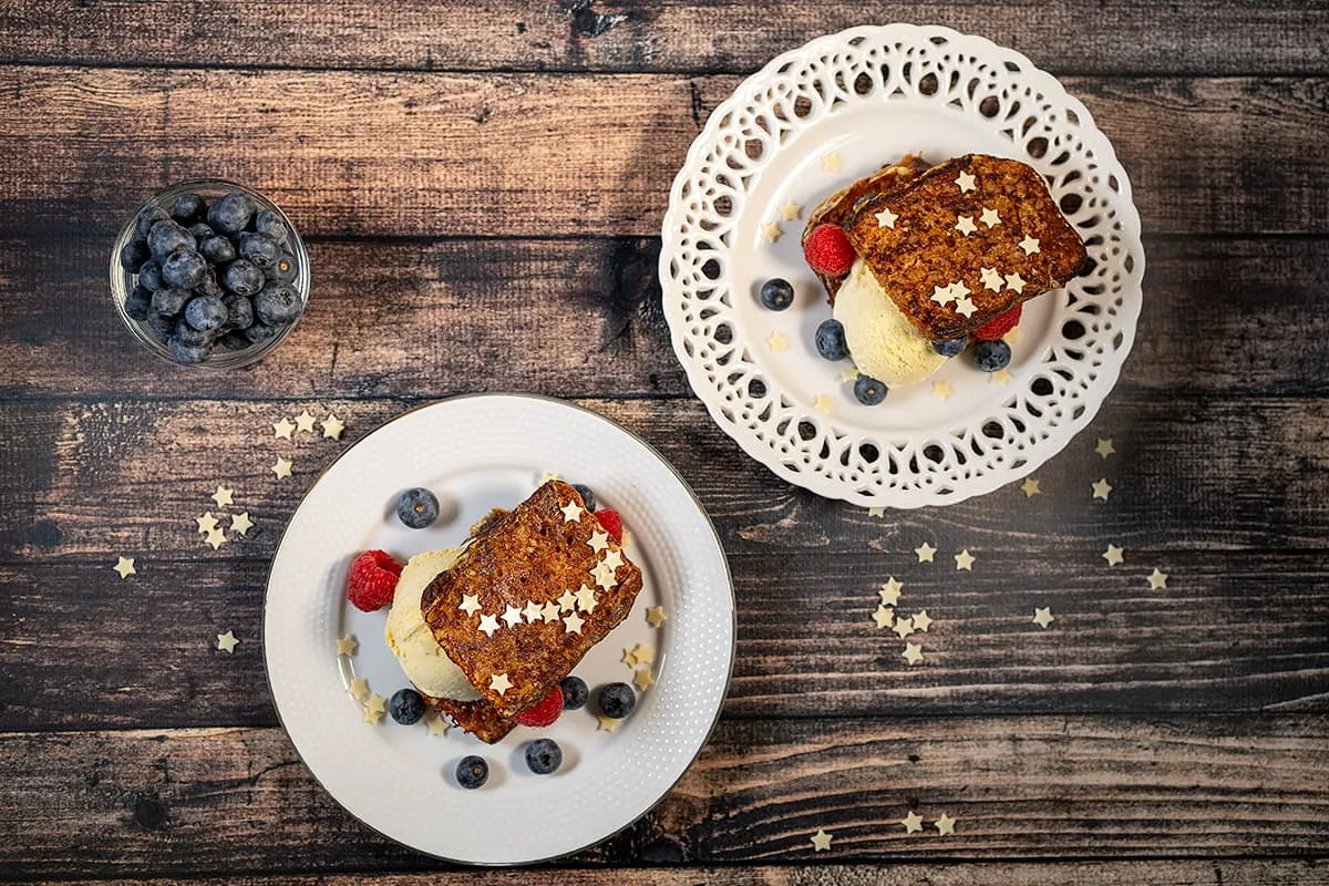 Wentelteefjes van ontbijtkoek - heerlijk met roomijs