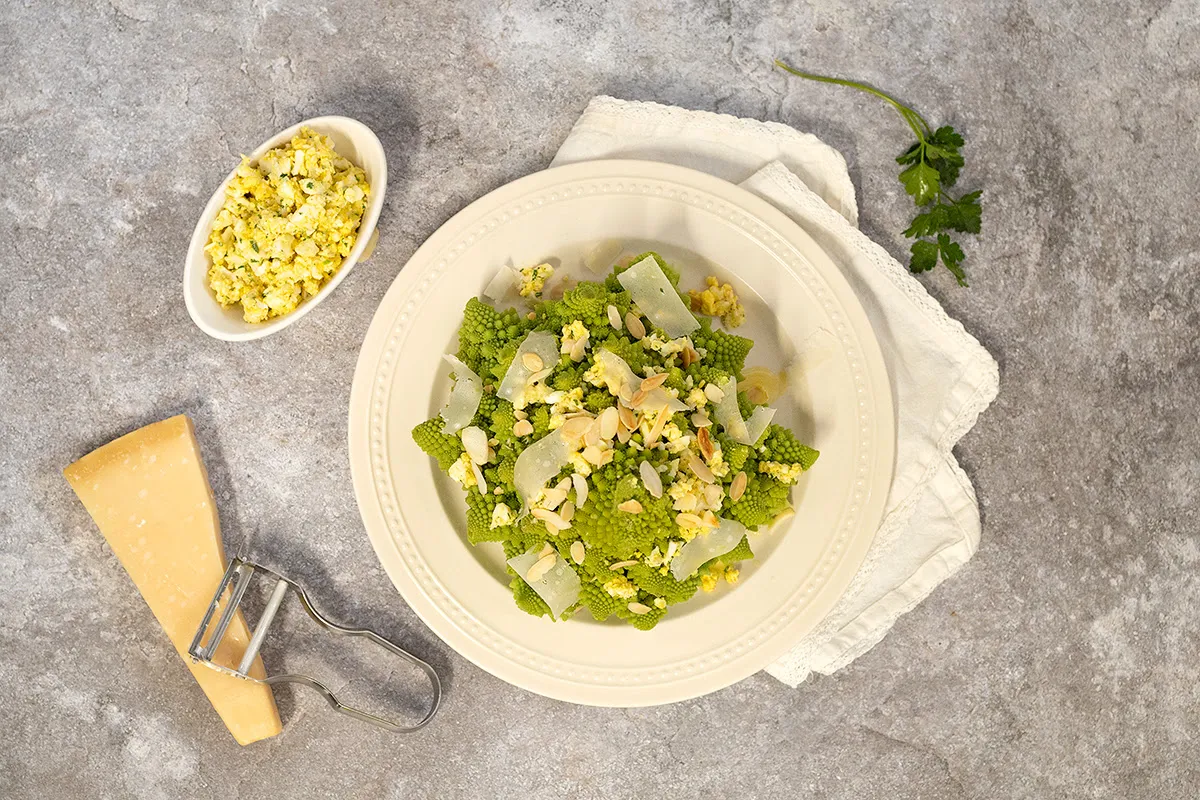 Hele romanesco met ei