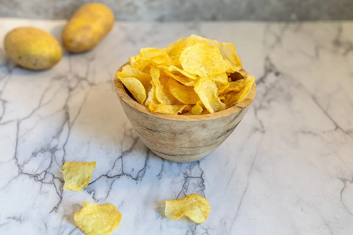 Chips bakken in de airfryer - extra krokante chips