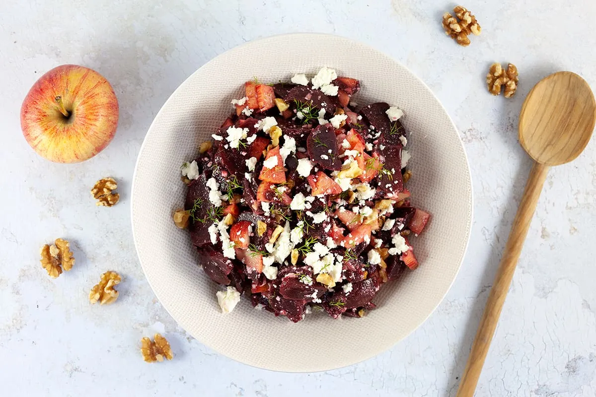 Bietensalade met appel en feta