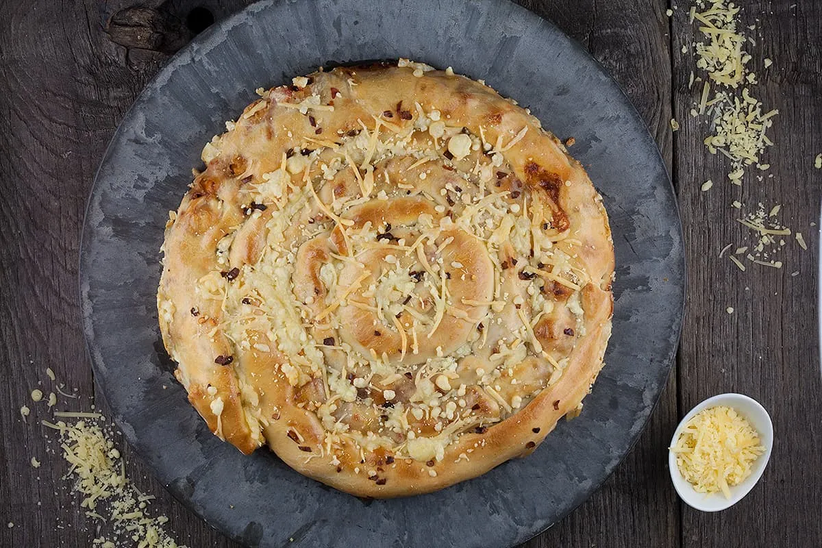 Brood mhancha met kip - Marokkaans opgerold brood