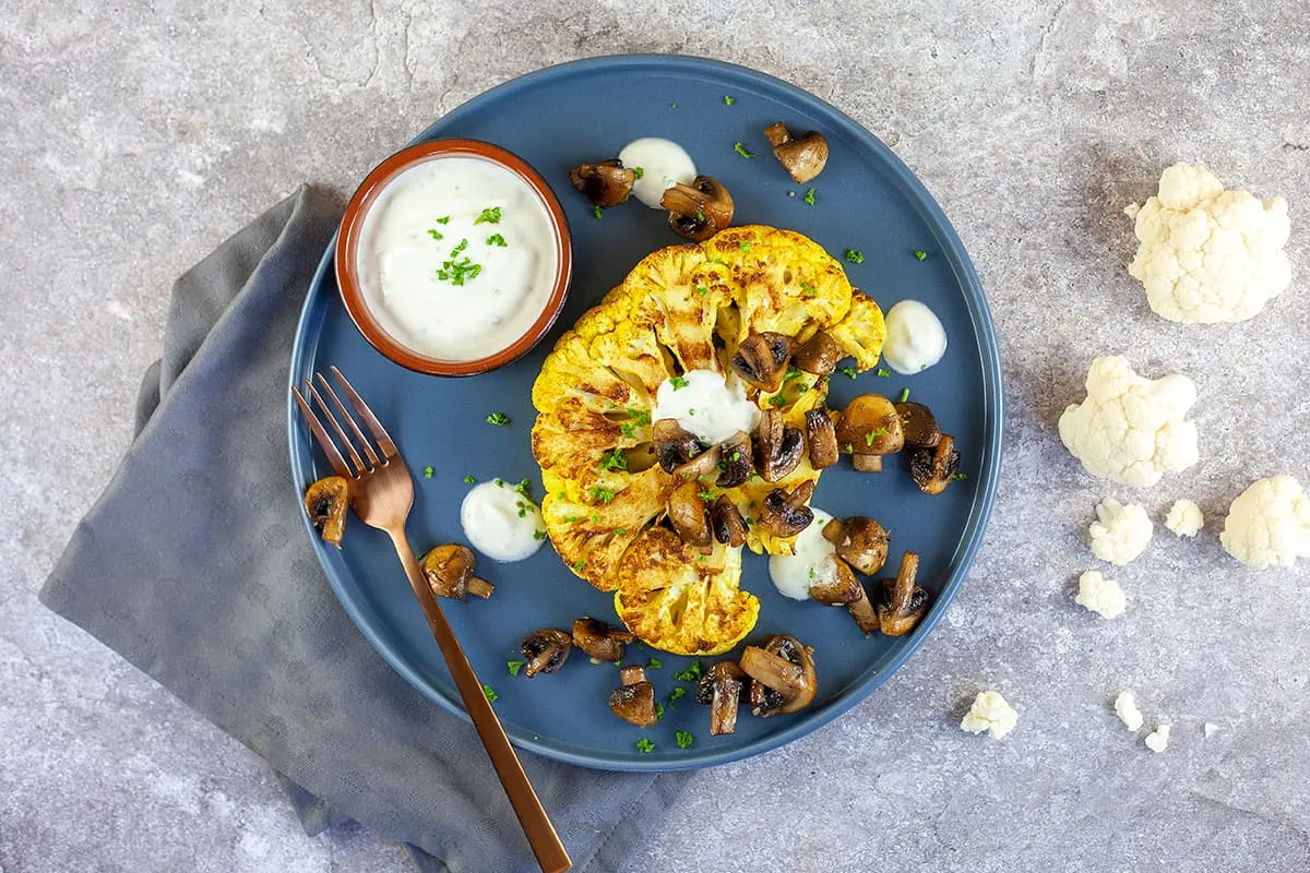 Bloemkoolsteak met champignons