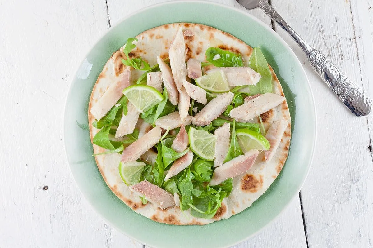 Gerookte forel wrap met limoen