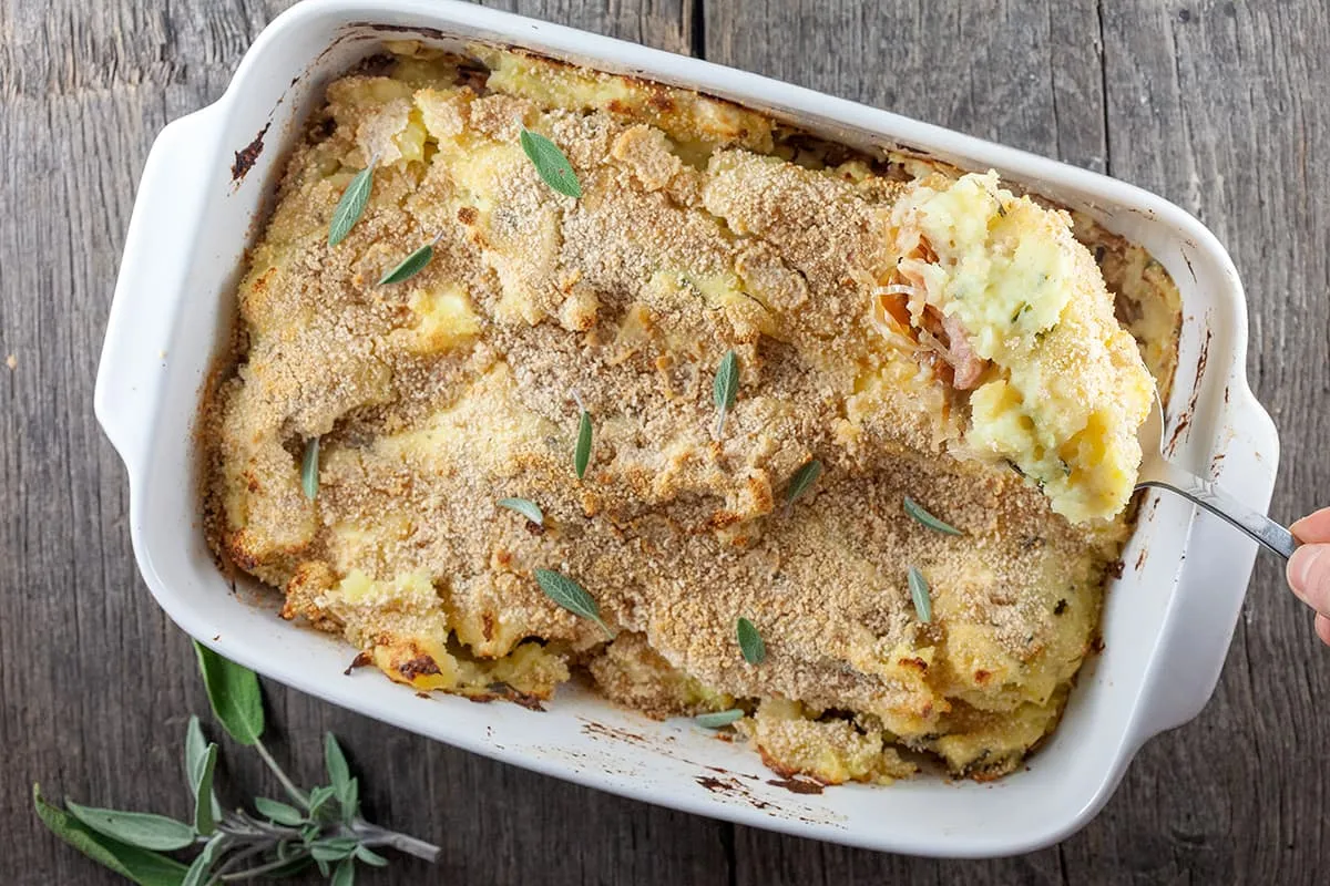 Hete bliksem ovenschotel met zuurkool