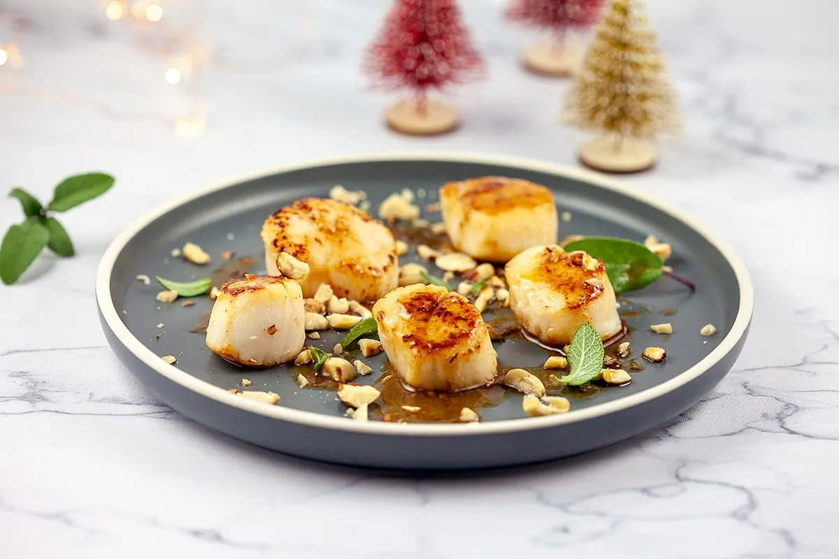 Coquilles met hazelnoten en salie