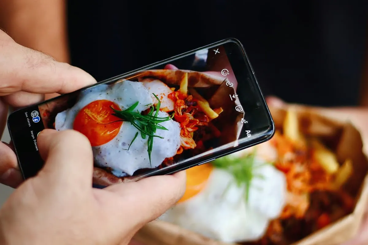De opkomst van Food Influencers: hoe jij ook een digitale smaakmaker kunt worden