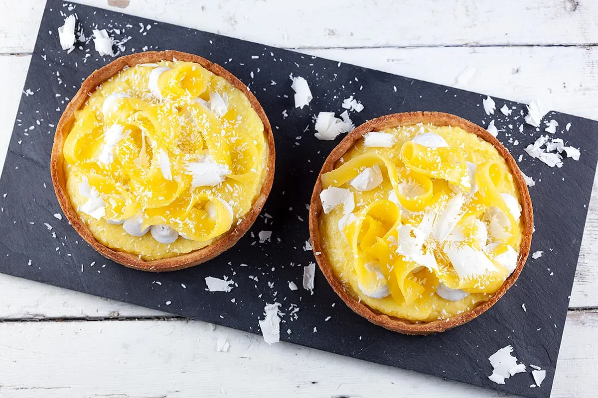 Kokos-mango tartelettes